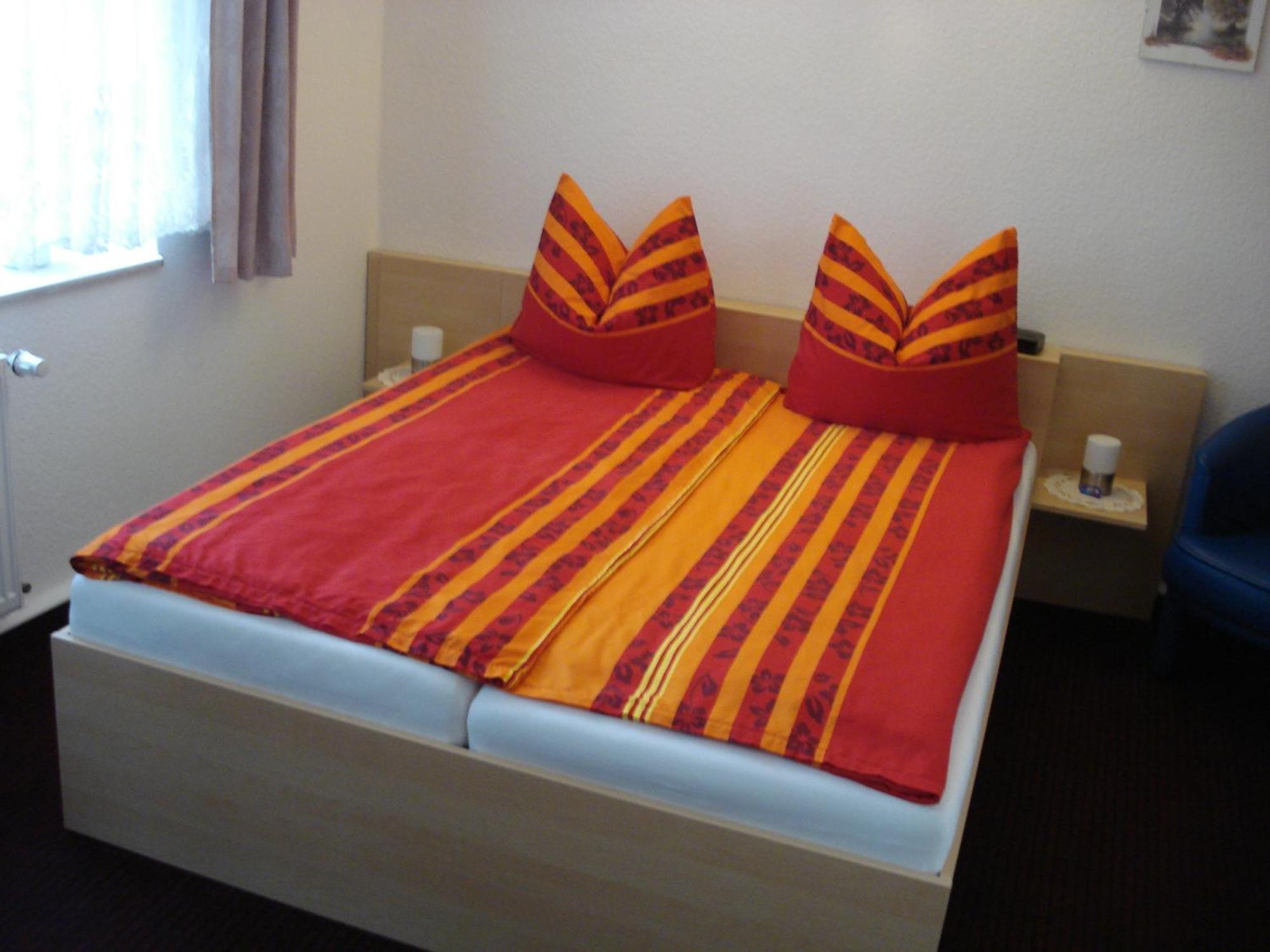 Hotel Bierstuebl Зангерхаузен Экстерьер фото