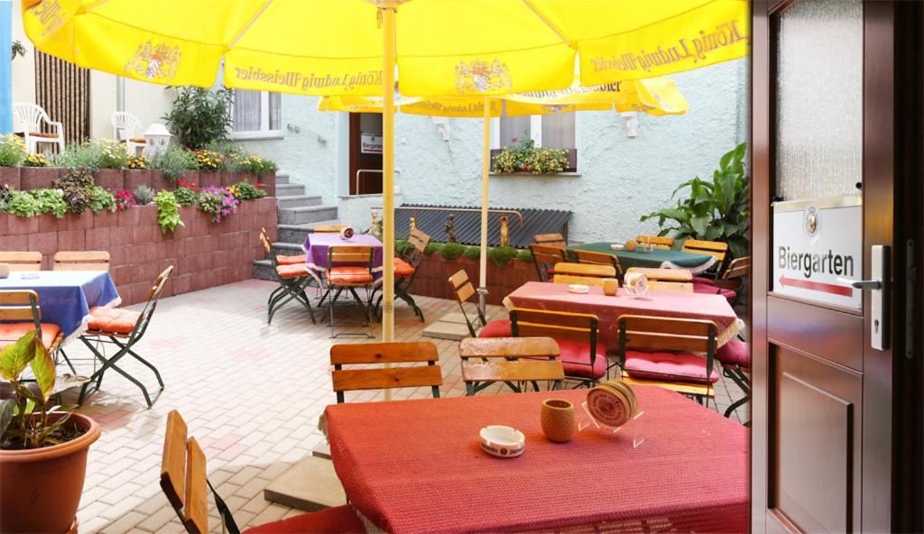 Hotel Bierstuebl Зангерхаузен Экстерьер фото